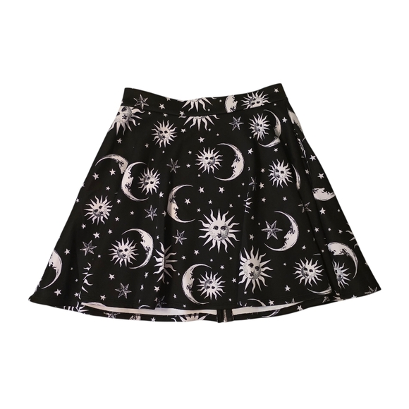 Hot Topic Dresses & Skirts - Hot Topic Black Skater Skirt with White Moon & Sun Print